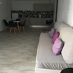 아파트 Niabelo Kamári