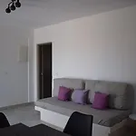 Niabelo Kamári