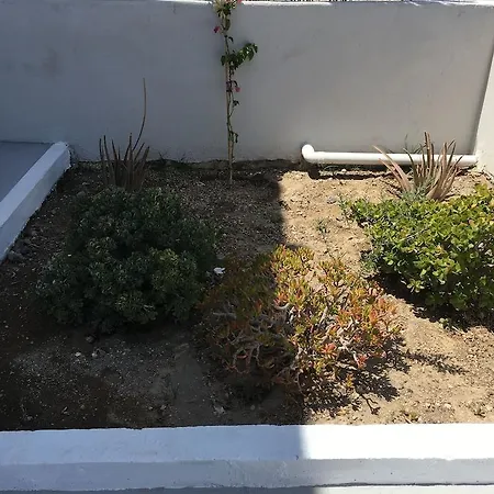 Niabelo Kamari (Santorini)