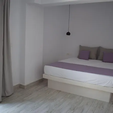 Niabelo * Kamari (Santorini)
