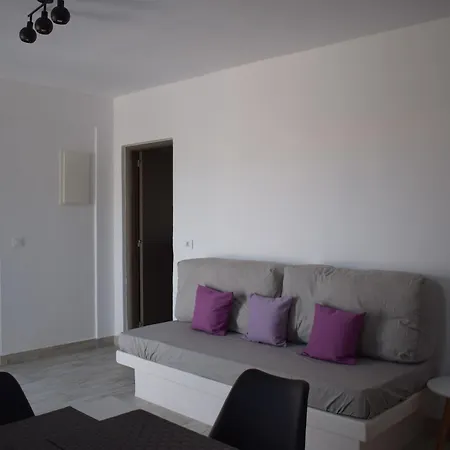 Niabelo Kamári
